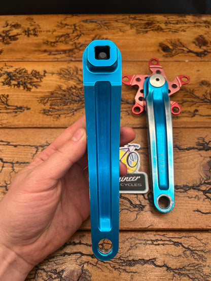 Kooka Blue And Red Anodized 170mm Square Taper Crankset