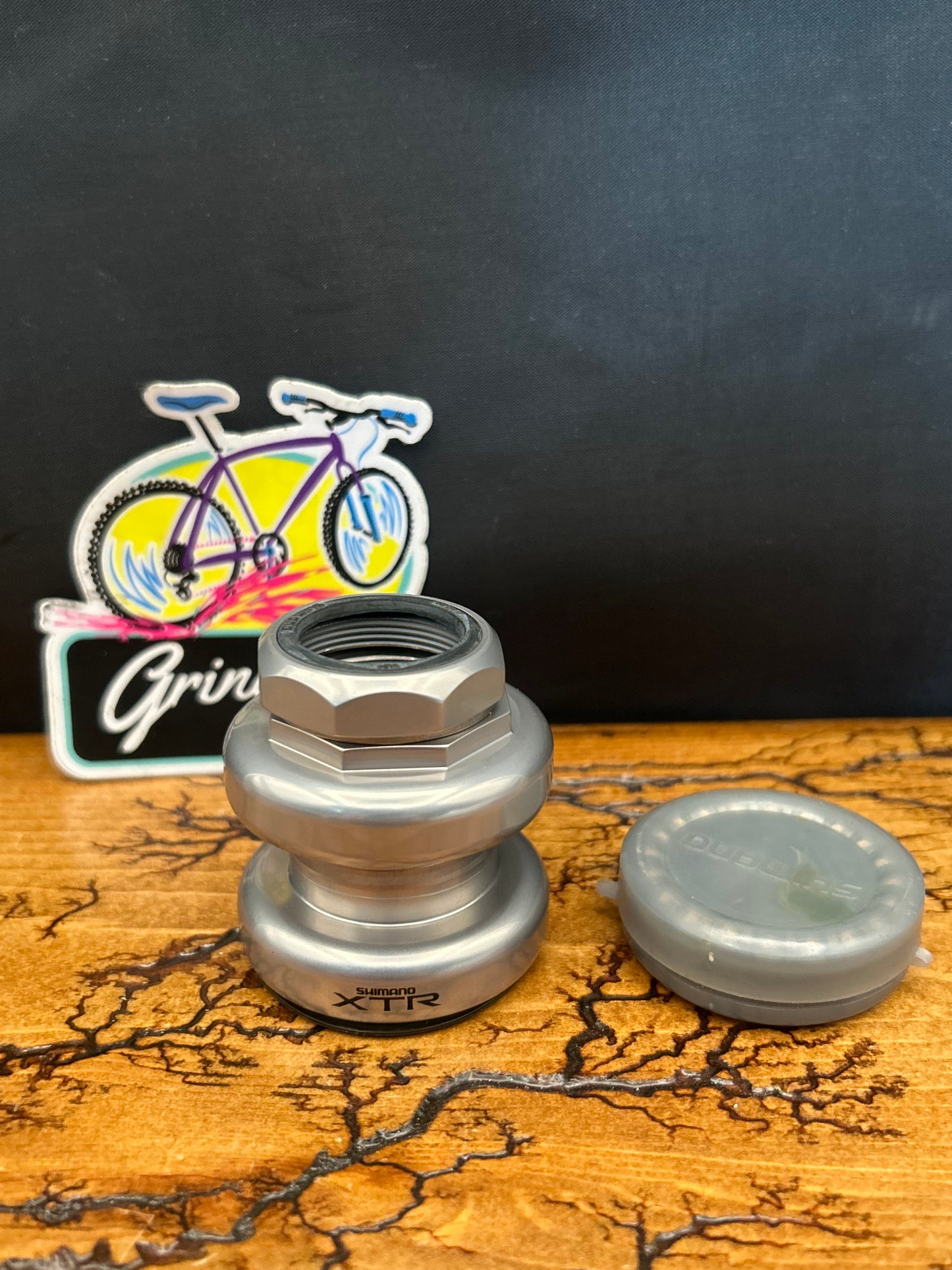 Shimano XTR HP-M900 1 Inch Threaded Headset NOS