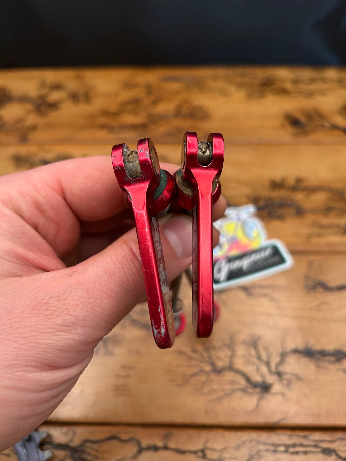 Ringle Red Titanium Twister Quick Release Skewer Set