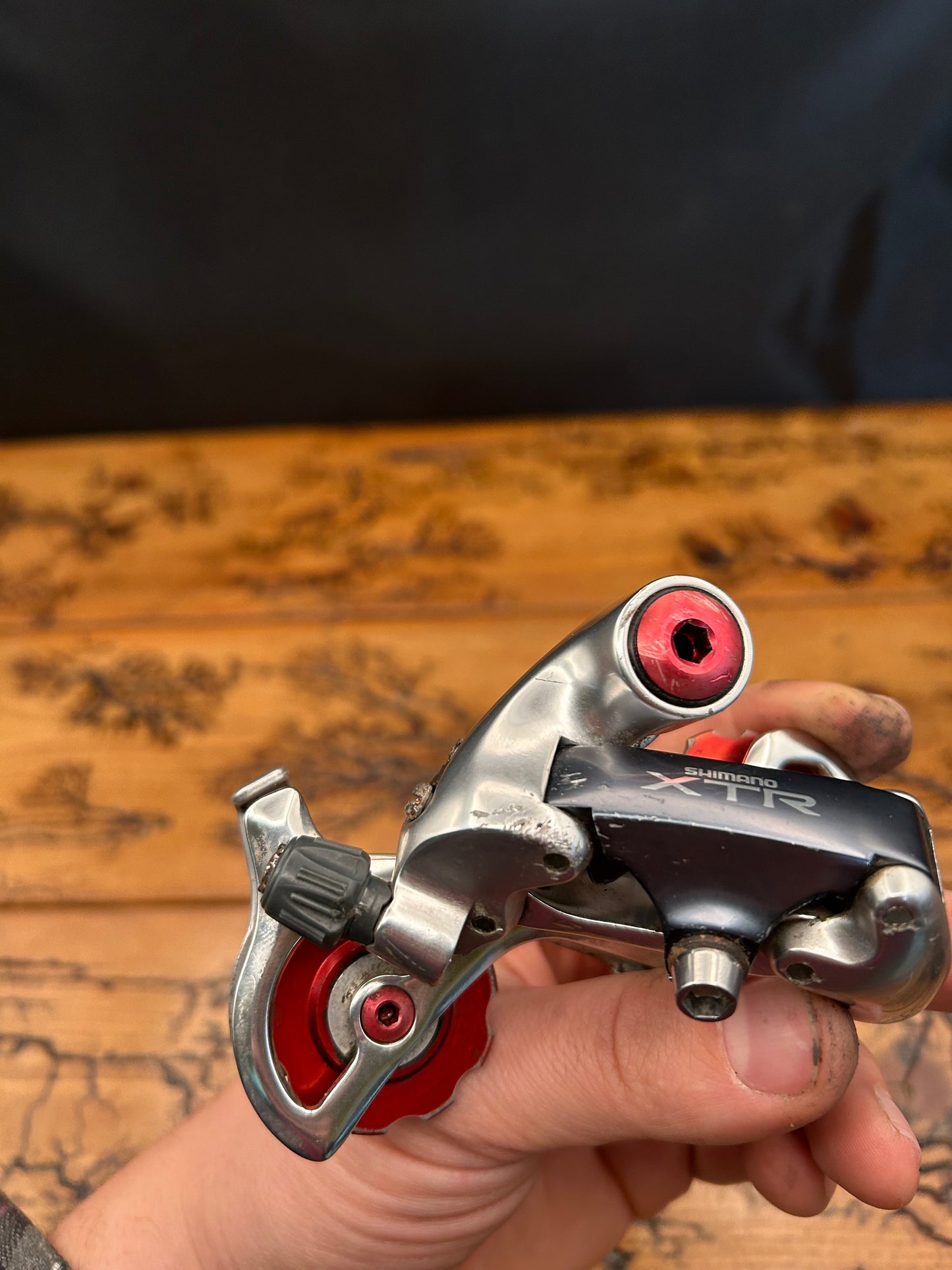 Shimano XTR RD-M910 Short Cage Rear Derailleur With Red Anodized Parts