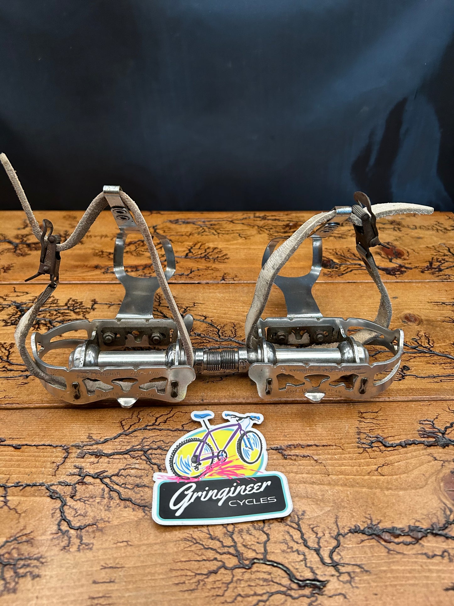 Kyokuto Top Run Pedals With ALE Toe Cages