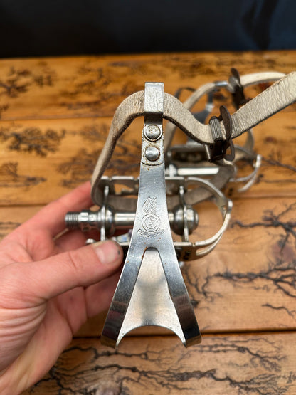 Kyokuto Top Run Pedals With ALE Toe Cages