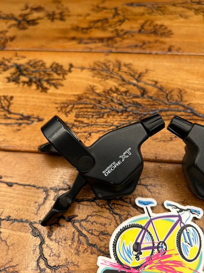Shimano Deore XT SL-M739 3x8 Trigger Shifters