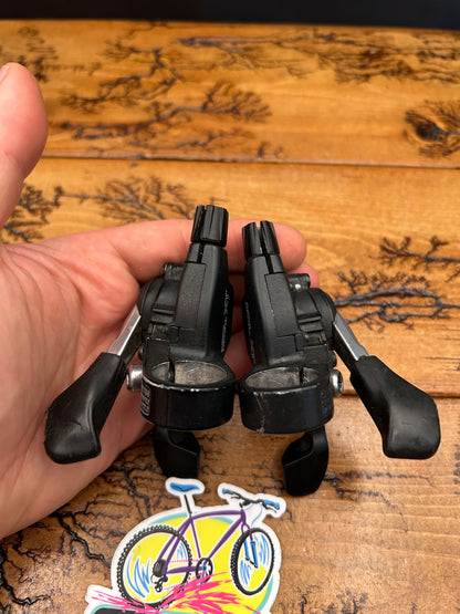 Shimano Deore XT SL-M739 3x8 Trigger Shifters