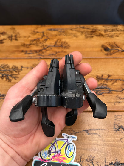 Shimano Deore XT SL-M739 3x8 Trigger Shifters
