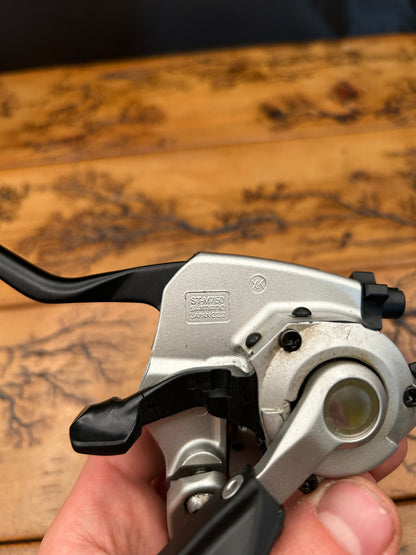 Shimano Deore XT ST-M750 9 Speed Right Shifter and Brake Lever