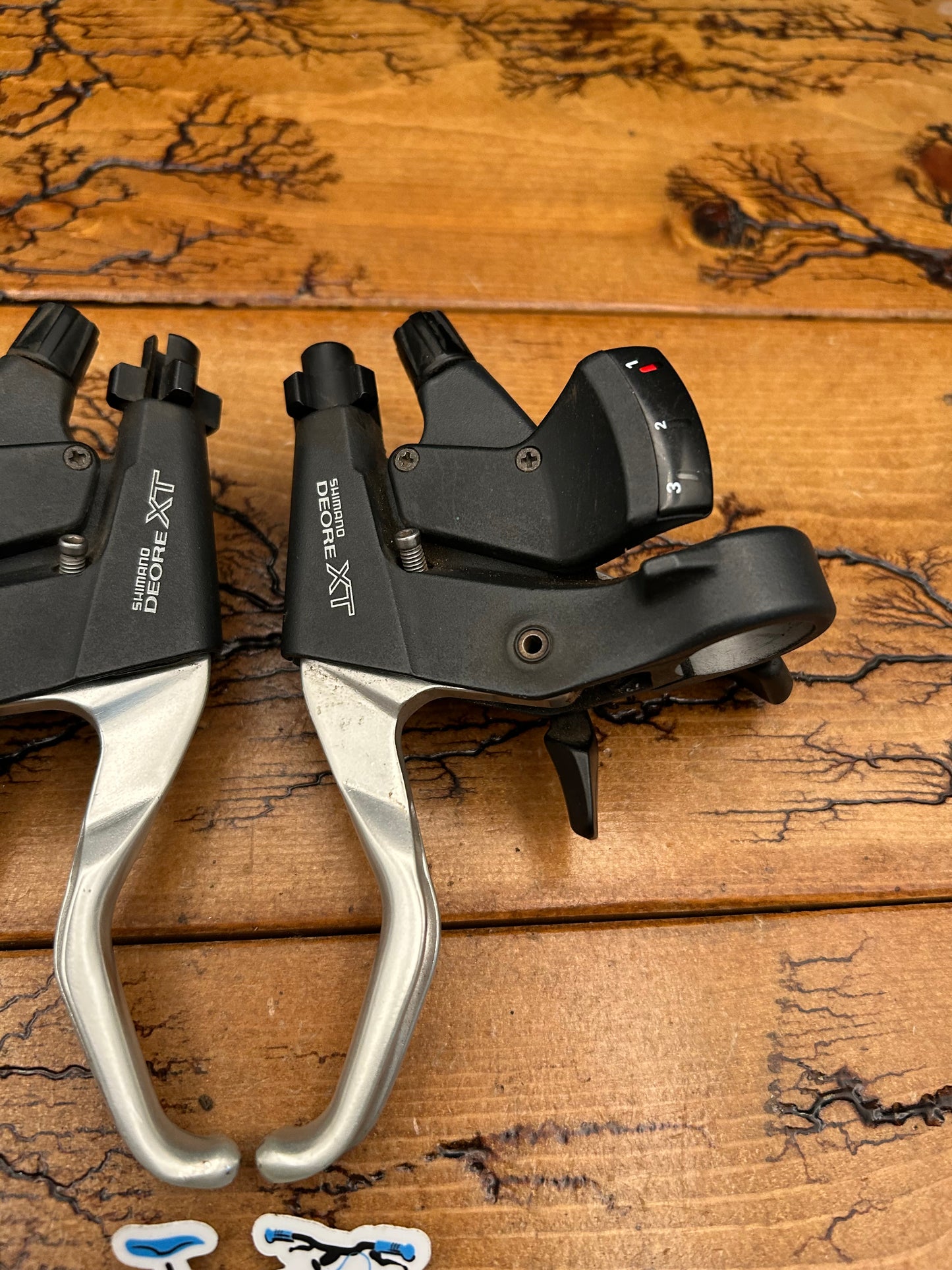 Shimano Deore XT ST-M739 3x8 Speed Shifters and Brake Levers