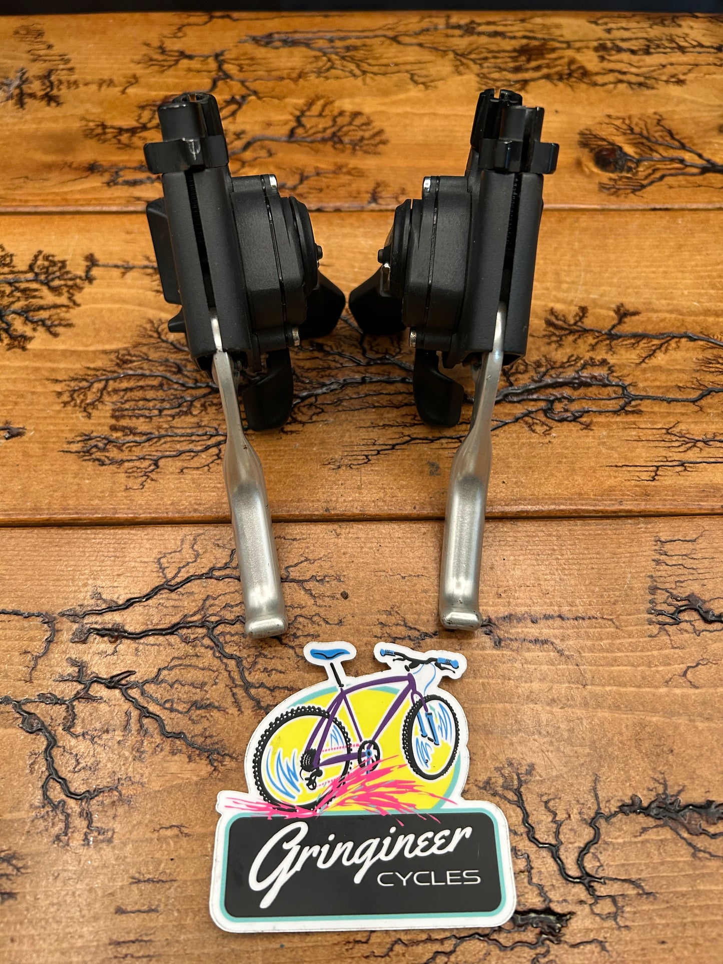 Shimano Deore XT ST-M739 3x8 Speed Shifters and Brake Levers