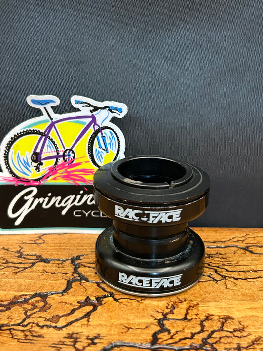 Raceface Real Seal Black 1 1/8 Inch Threadless Headset
