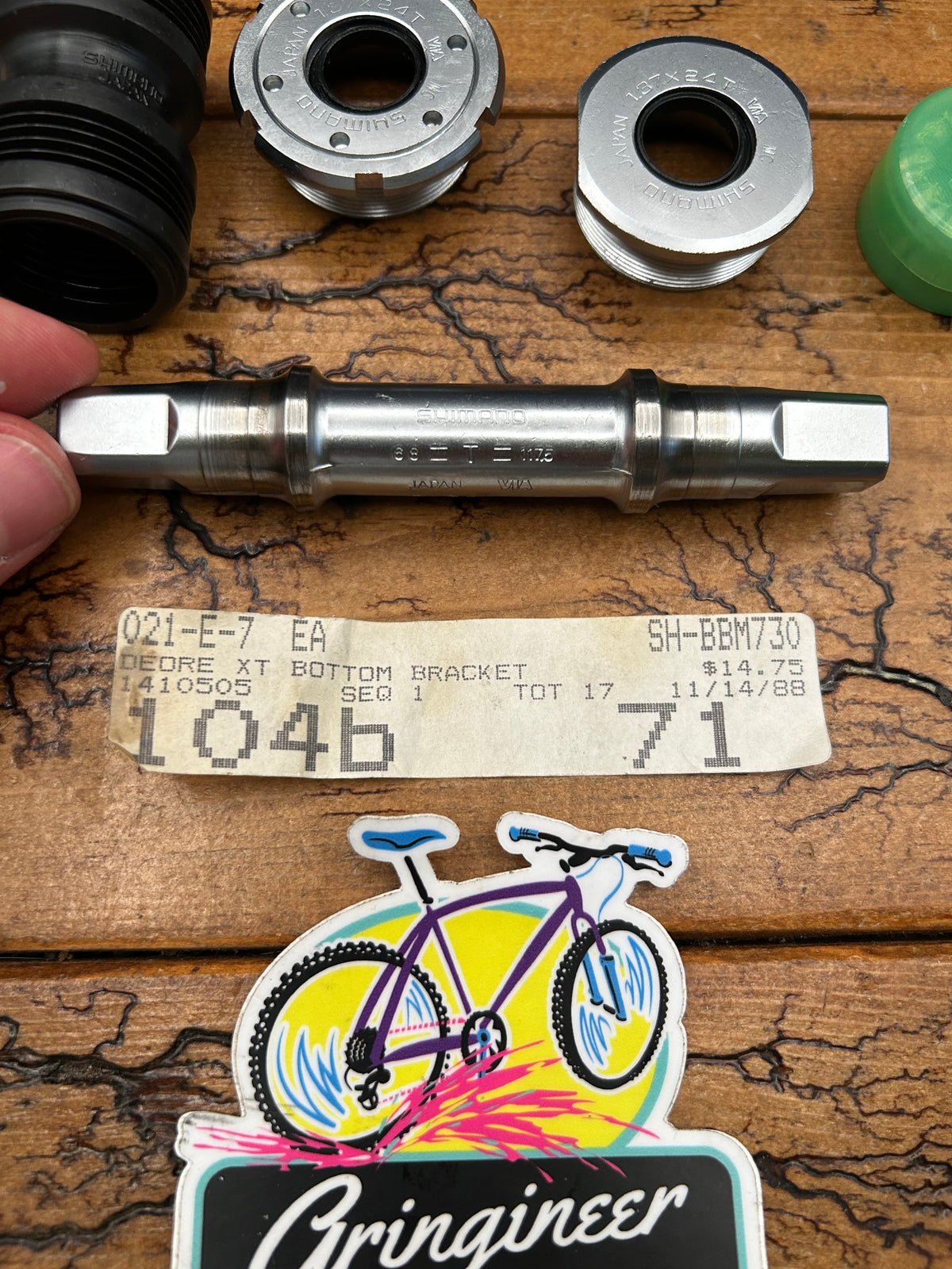 Shimano Deore XT BB-M730 68x117.5 English Threaded Square Taper Bottom Bracket NOS