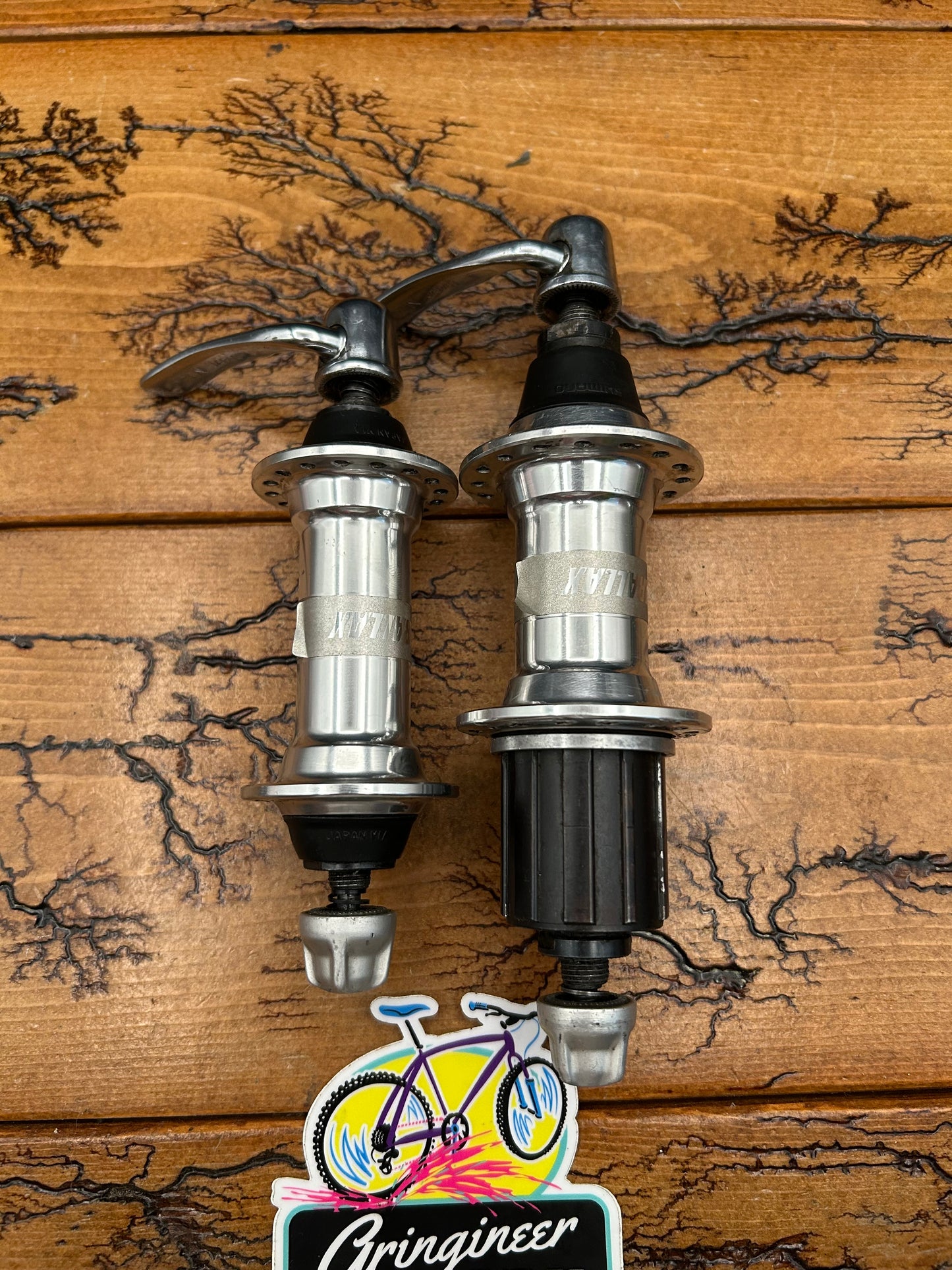 Shimano Deore XT M737 32 Hole 100/135 Hub Set With Skewers