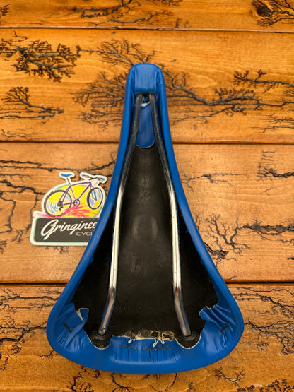Vetta Carrera Blue Saddle NOS