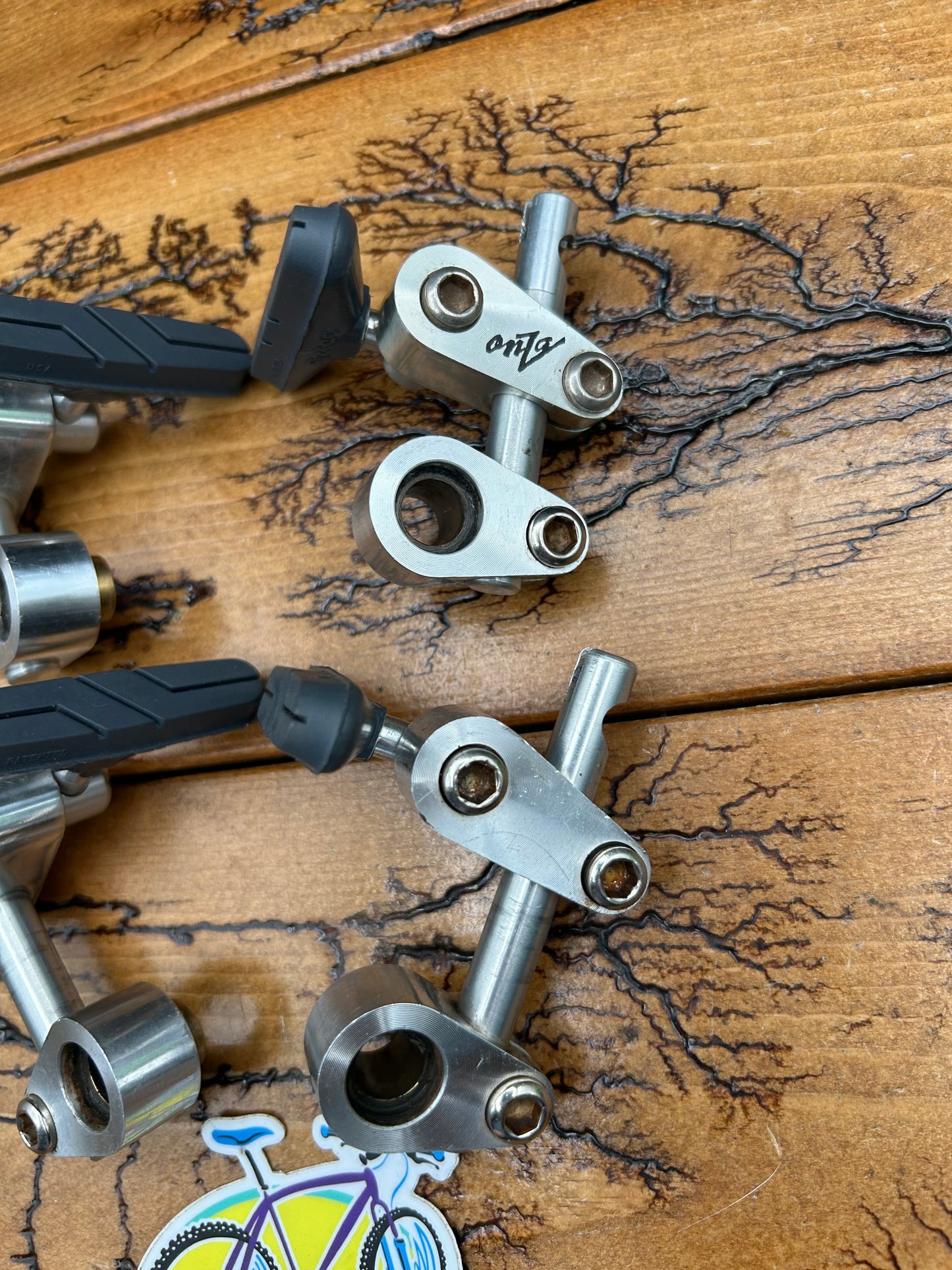 Onza H.O Silver Cantilever Brake Set