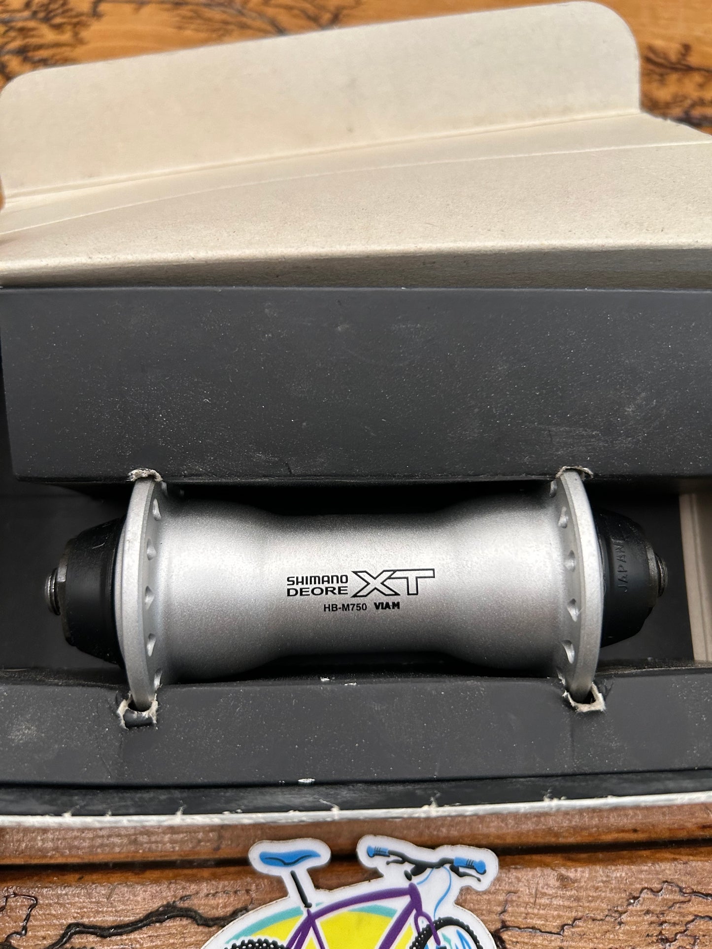 Shimano Deore XT HB-M750 32 Hole Front Hub NOS