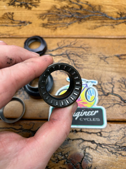 Stronglight X12 Black 1 Inch Threaded Needle Bearing Headset