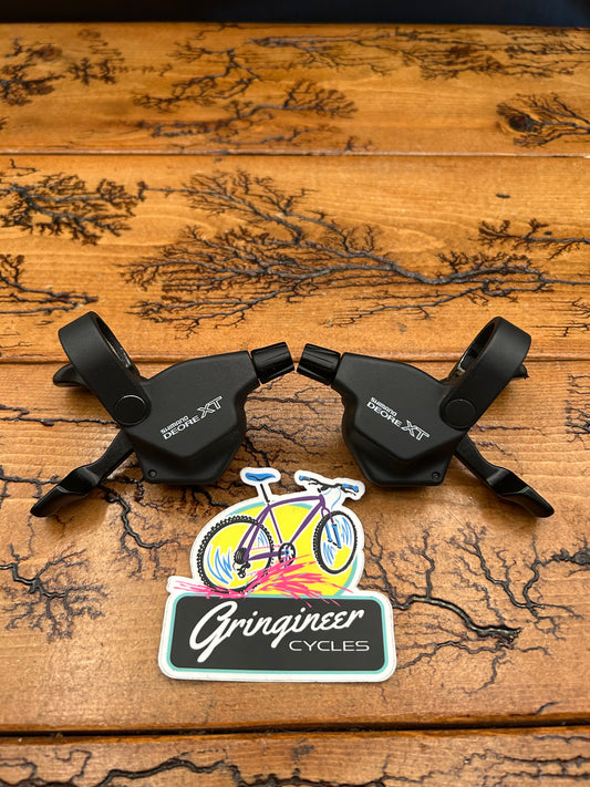 Shimano Deore XT SL-M739 3x8 Trigger Shifters