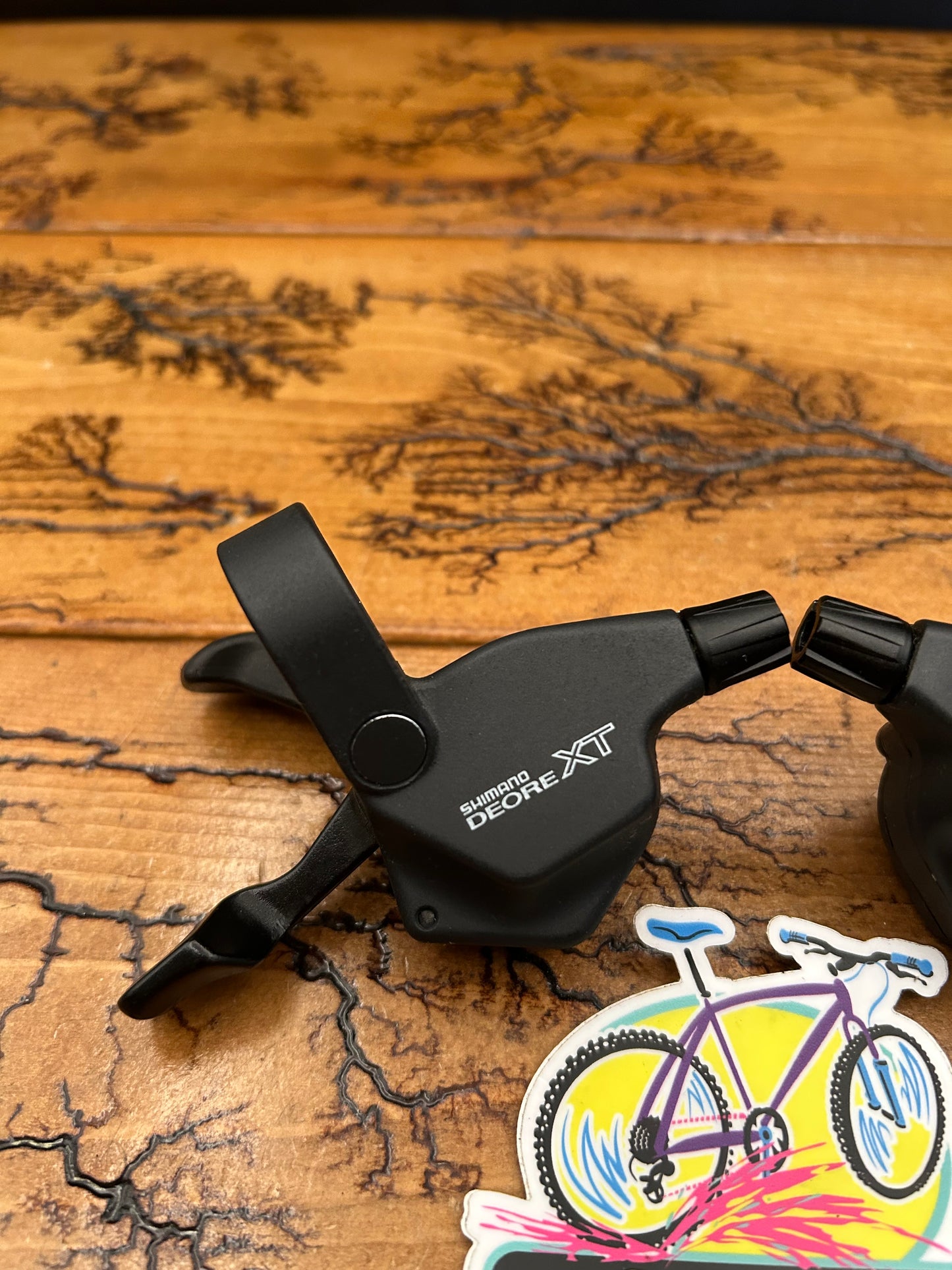 Shimano Deore XT SL-M739 3x8 Trigger Shifters