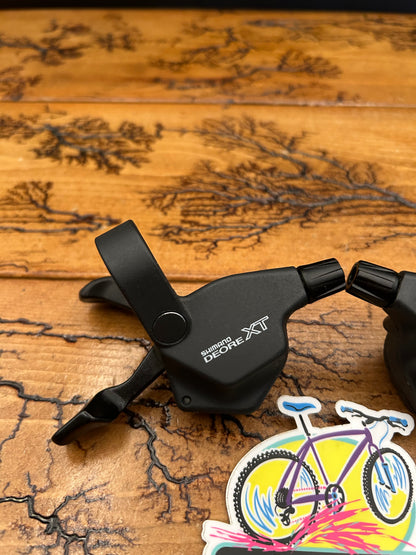 Shimano Deore XT SL-M739 3x8 Trigger Shifters