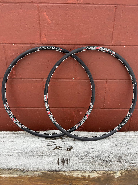 Bontrager Race Lite Tubeless Disc 26 Inch 28 Hole Rims Set of 2 NOS