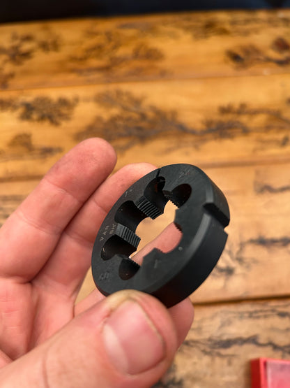 VAR 39 1 Inch English Threaded Fork Die NOS