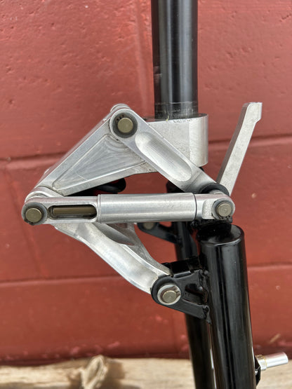 Amp Research F1 1 Inch Threaded Suspension Fork