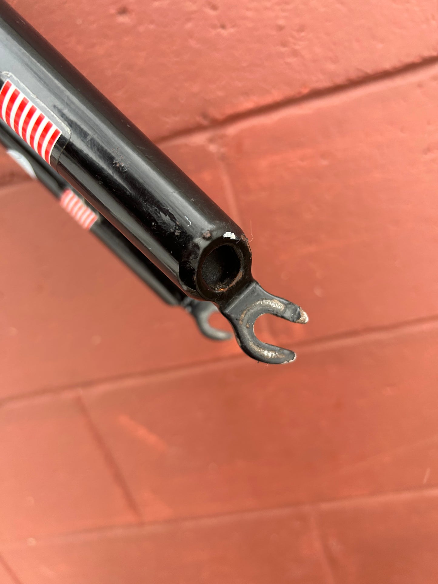 Amp Research F1 1 Inch Threaded Suspension Fork