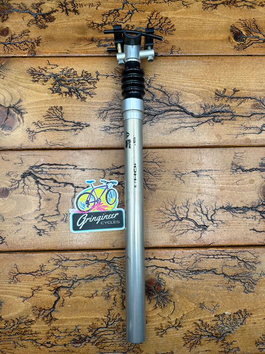 USE 25.4mm Silver Suspension Seatpost