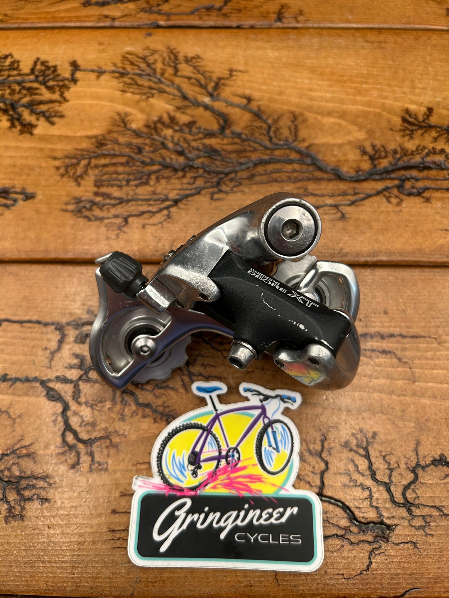 Shimano Deore XT FD-M737 Short Cage Rear Derailleur With Silver Pulleys
