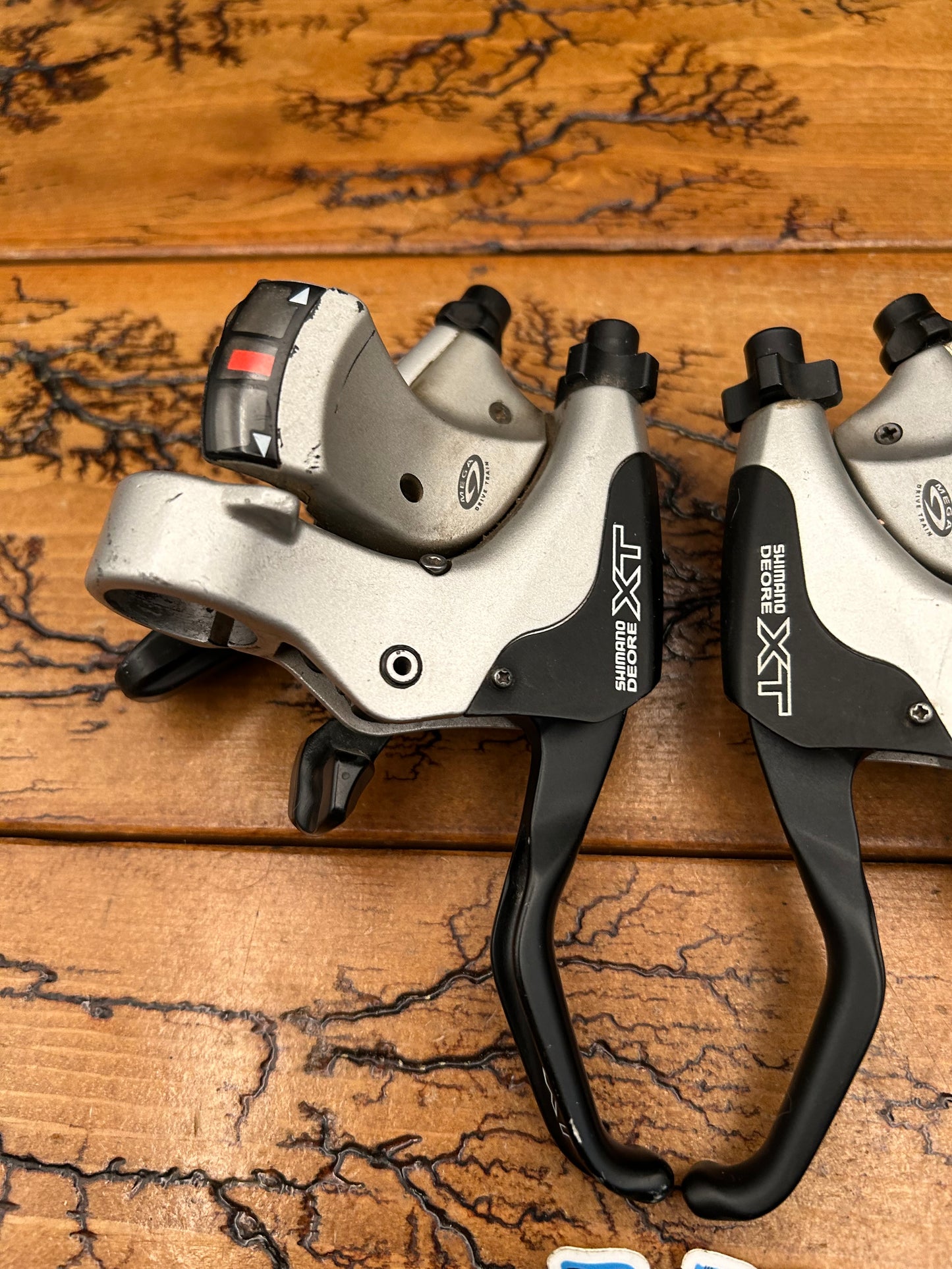 Shimano Deore XT ST-M750 9x3 Shifter / Brake Levers Set