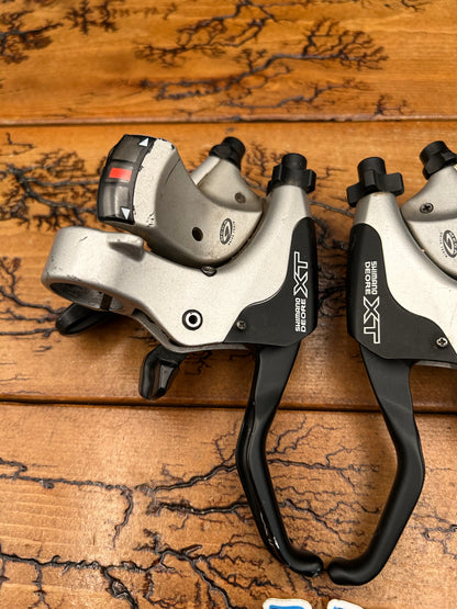 Shimano Deore XT ST-M750 9x3 Shifter / Brake Levers Set