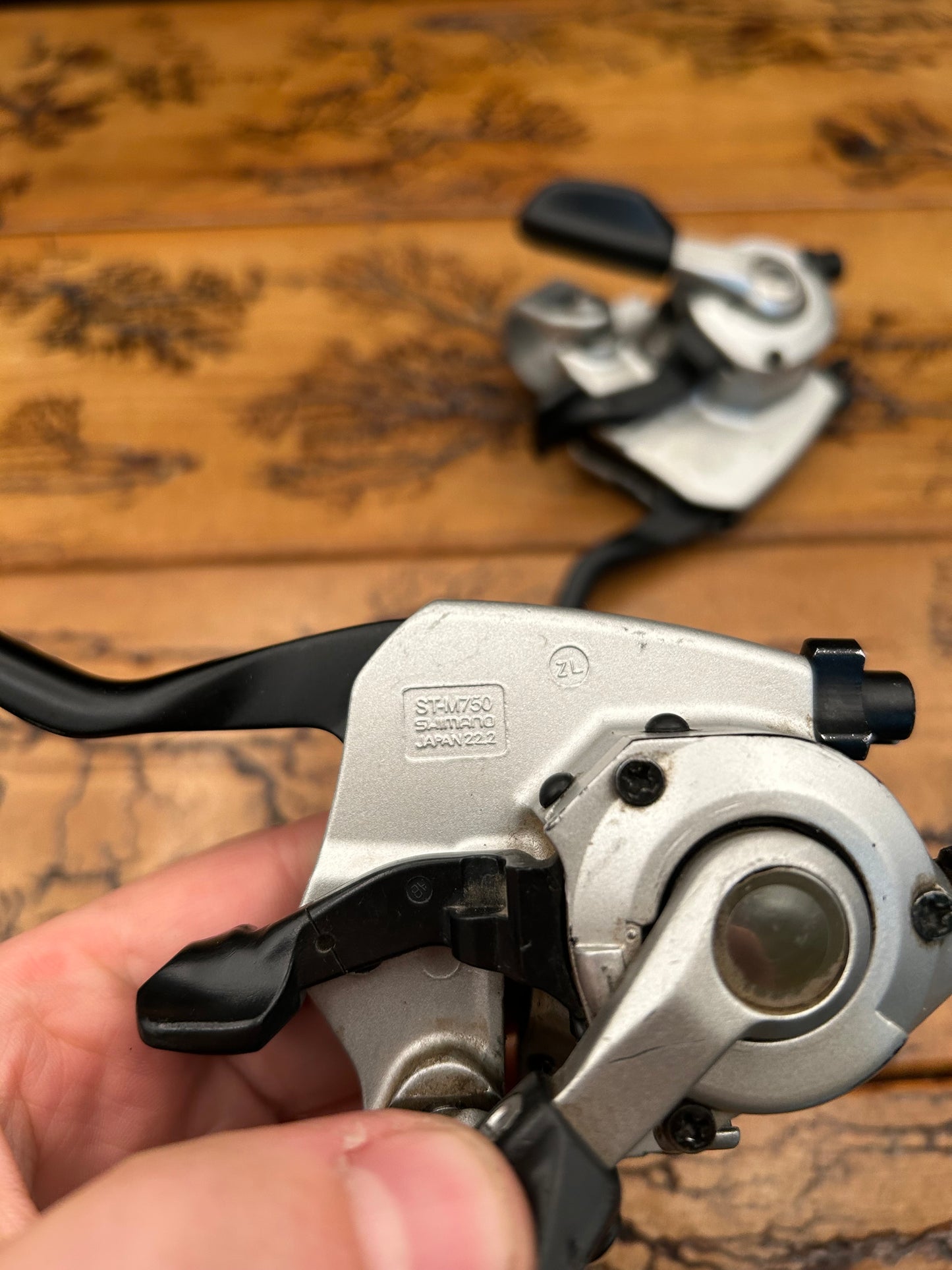 Shimano Deore XT ST-M750 9x3 Shifter / Brake Levers Set
