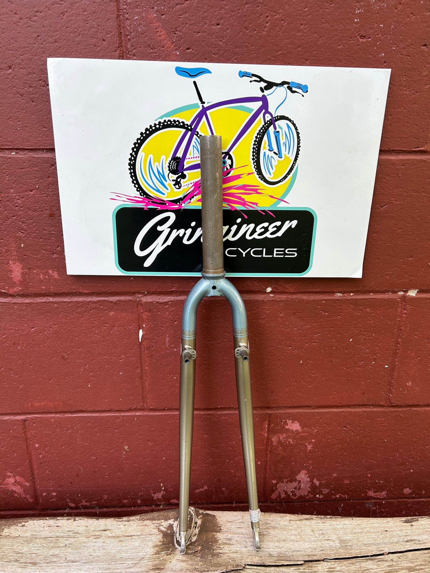 Salsa 700c 1 1/8 Inch Threadless Steel Rigid Fork