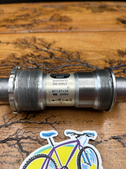 Shimano XTR BB-M952 112.5mm Octalink V1 Bottom Bracket