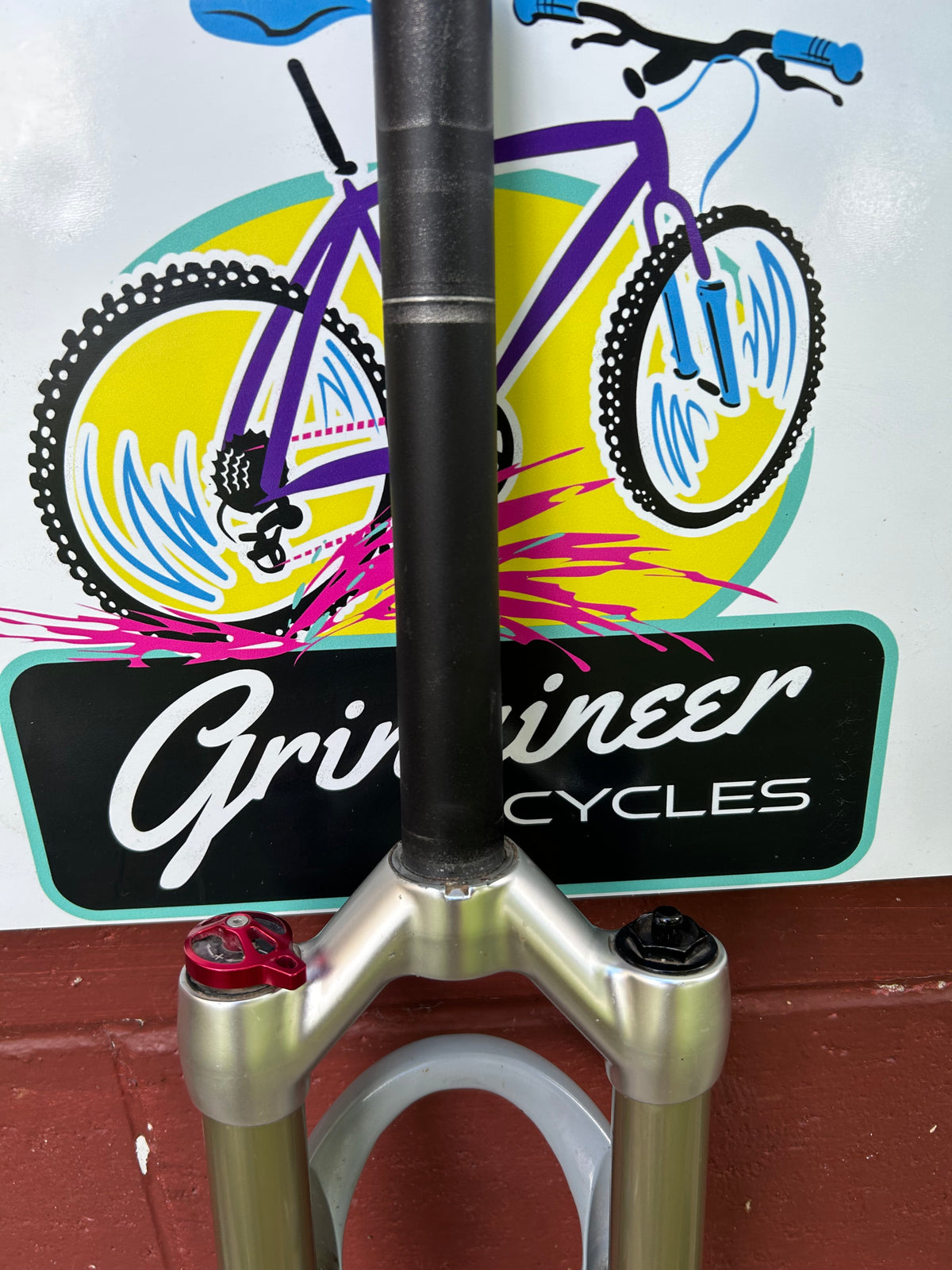 Manitou R7 Elite Absolute 80mm Rim/Disc Brake 26" 1 1/8 Inch Threadless Suspension Fork