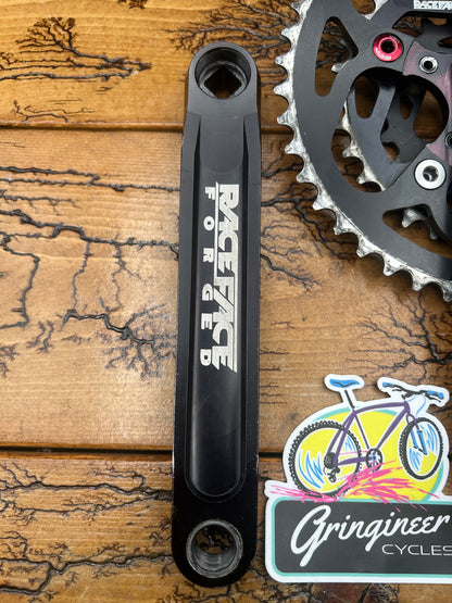Raceface Turbine Forged Black (Faded) 44/32/22 175mm Square Taper Crankset