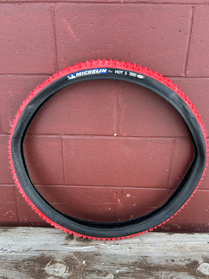 Michelin Hot S 26x2.2 Red and Black Folding Bead Tire NOS