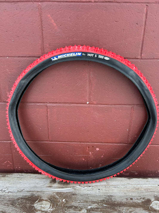 Michelin Hot S 26x2.2 Red and Black Folding Bead Tire NOS