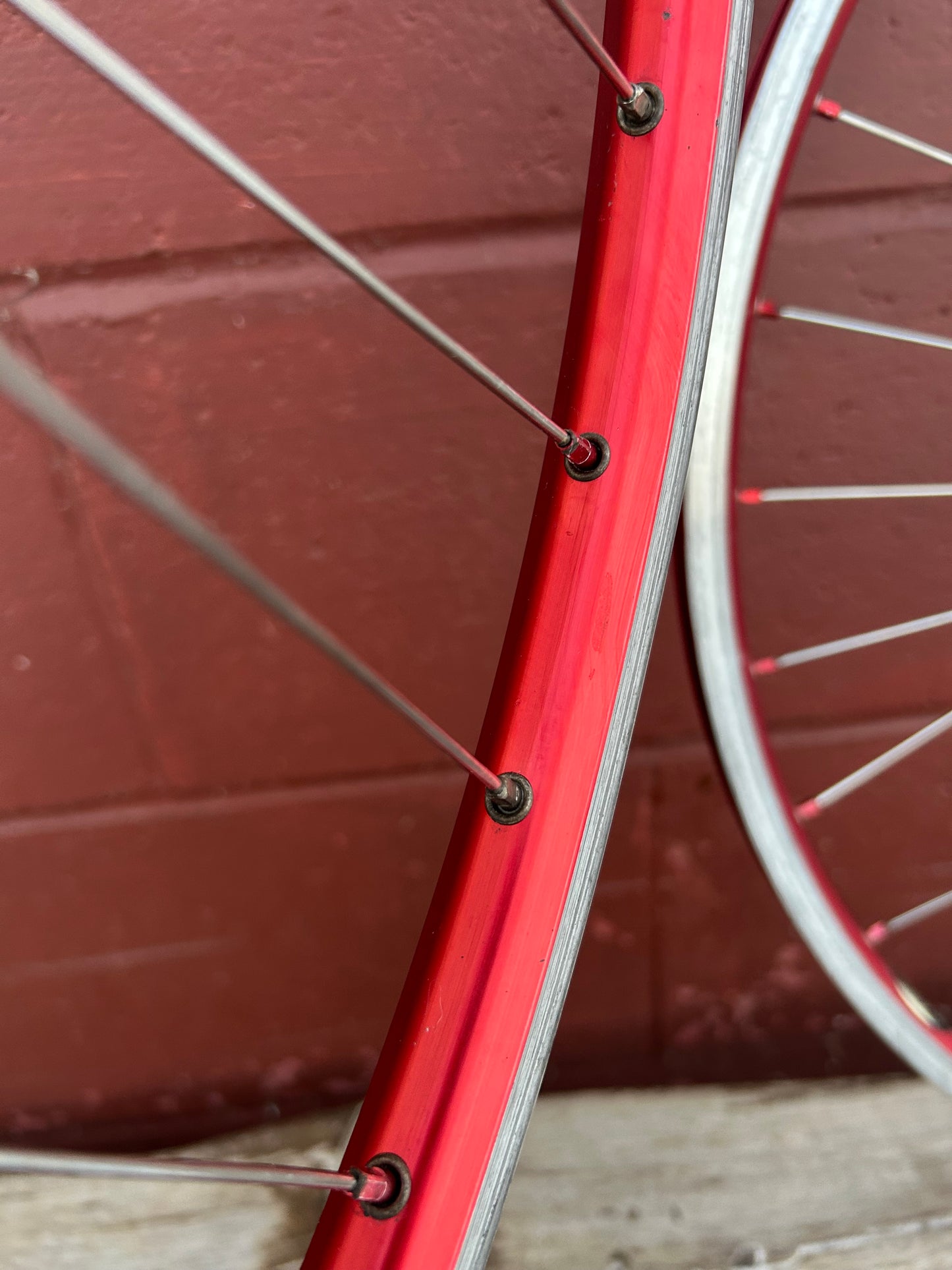 Sun Rims Red Anodized CR17A Coda 900 26 Inch Wheelset