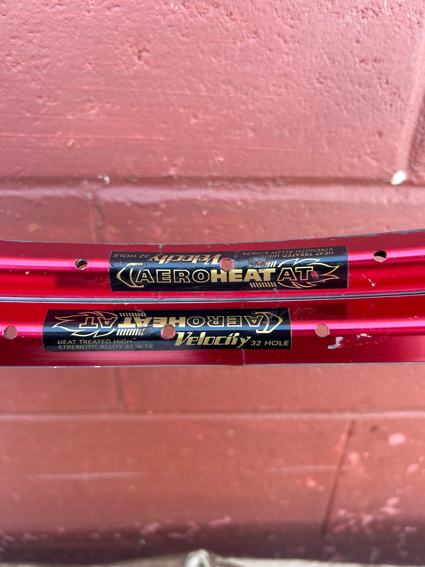 Velocity AeroHeat AT Red Anodized 26" 32 Hole Rims