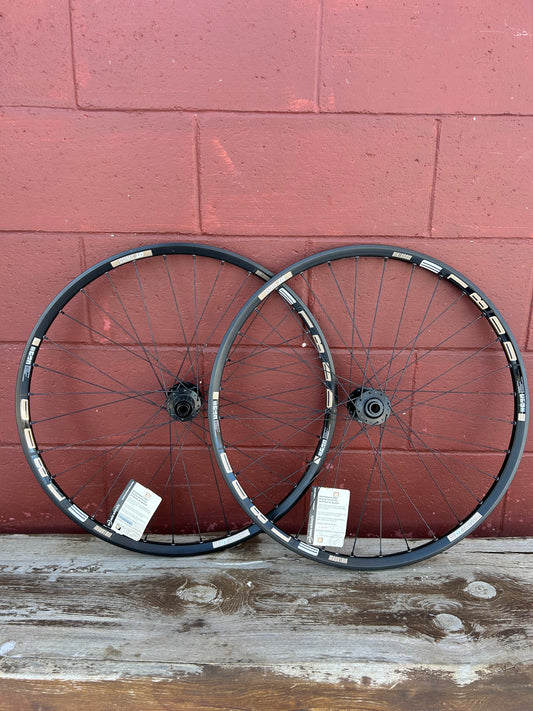 DT Swiss M1800 26" Disc Thru Axle Wheelset NOS