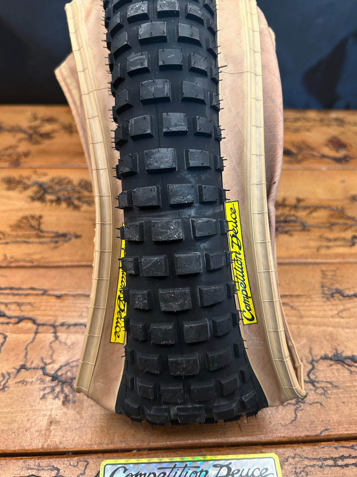 House Of Looptail Competition Deuce 26x2.125" Tan Wall Tire