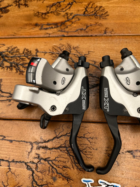 Shimano Deore XT ST-M750 9x3 Shifter / Brake Levers Set