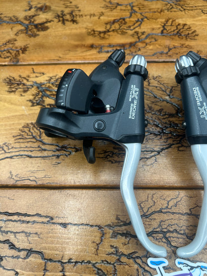 Shimano Deore XT ST-M738 3x8 Shifter Brake Lever Set