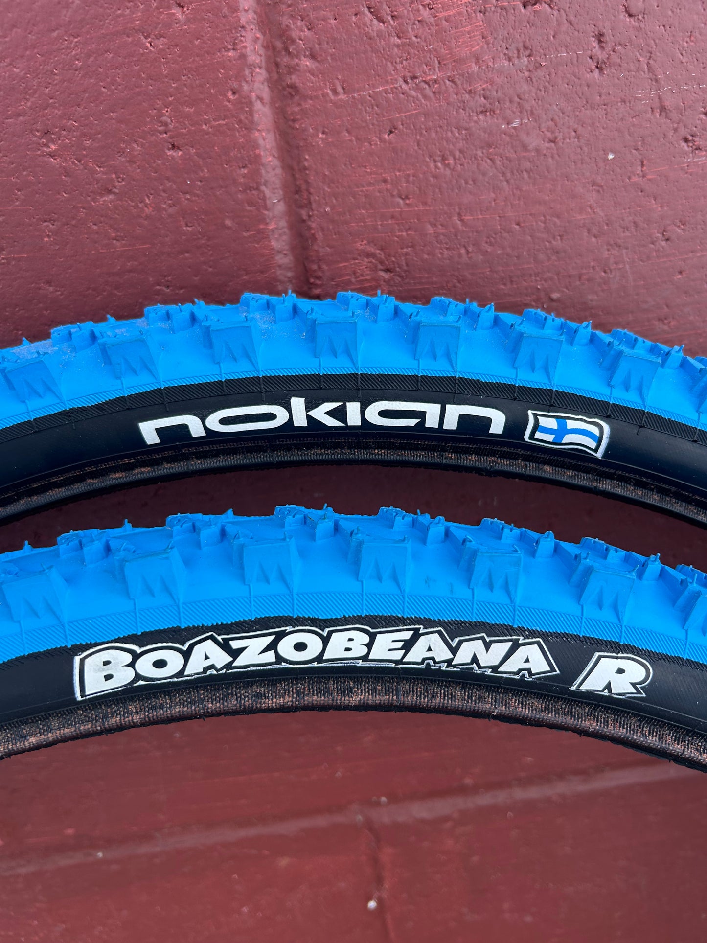 Nokian Boazobeana R 26x2.1 Blue and Black Tires NOS