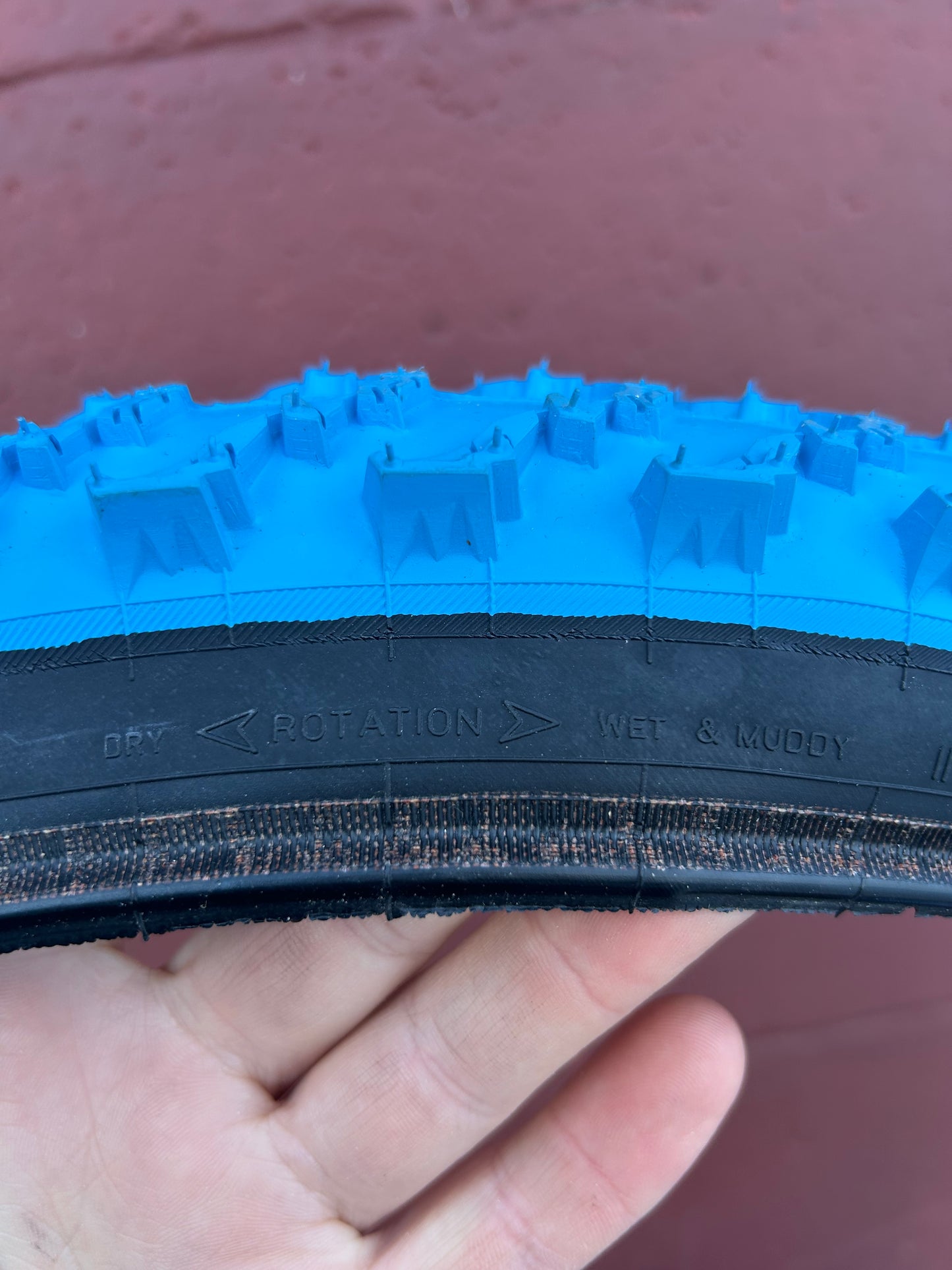 Nokian Boazobeana R 26x2.1 Blue and Black Tires NOS