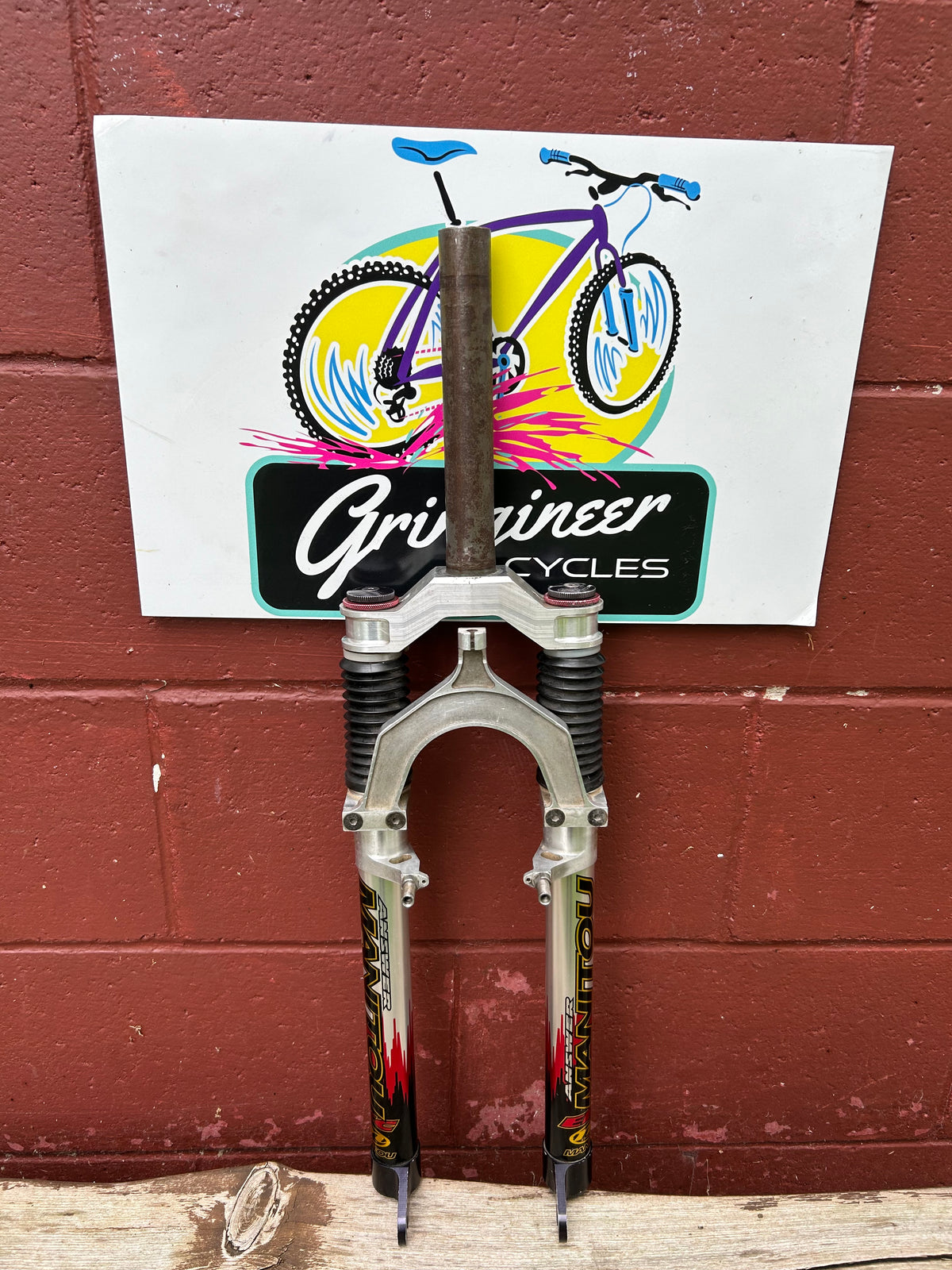 Answer Manitou EFC 1 1/8 Inch Threadless 26" Suspension Fork