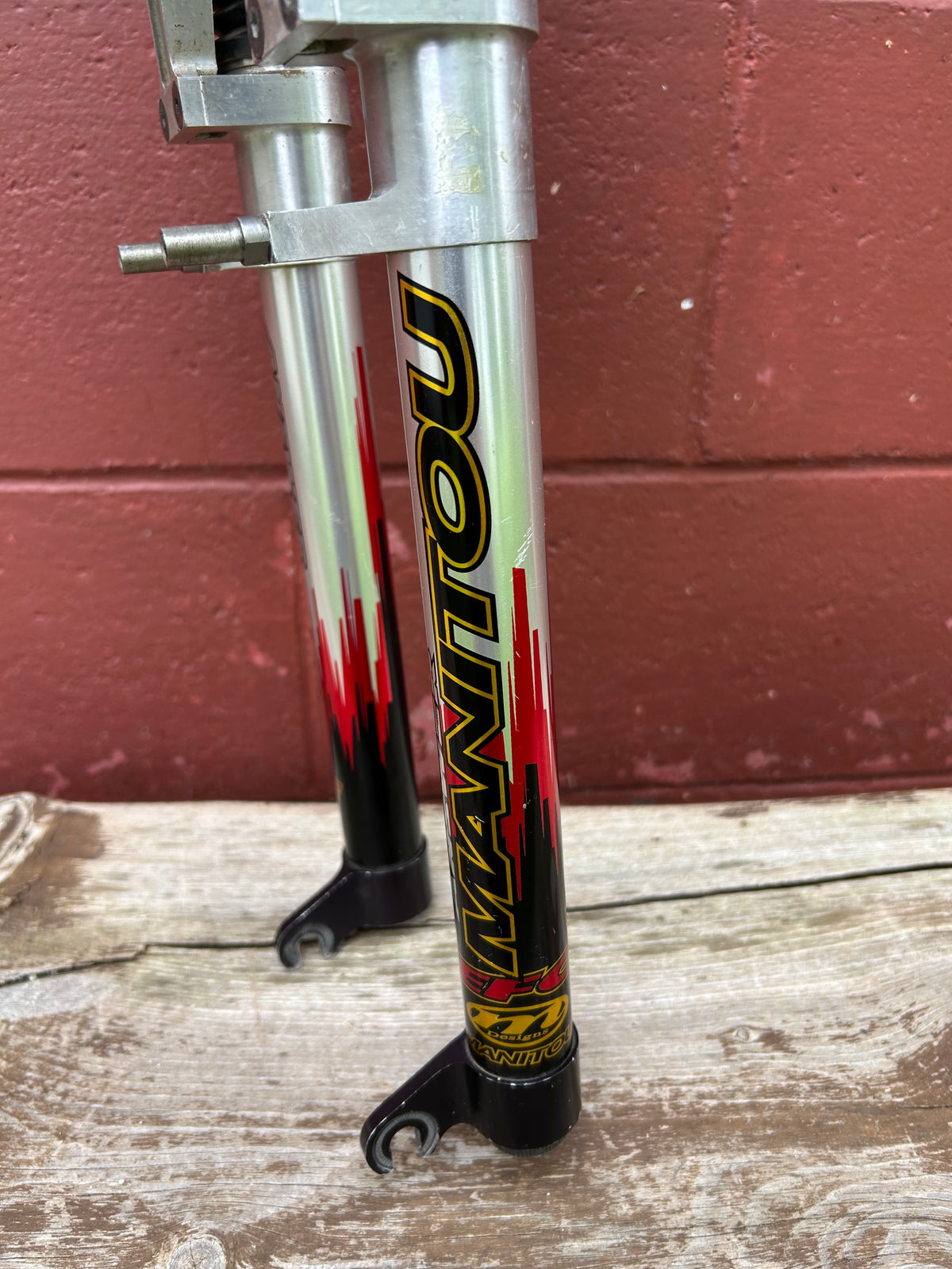 Answer Manitou EFC 1 1/8 Inch Threadless 26" Suspension Fork