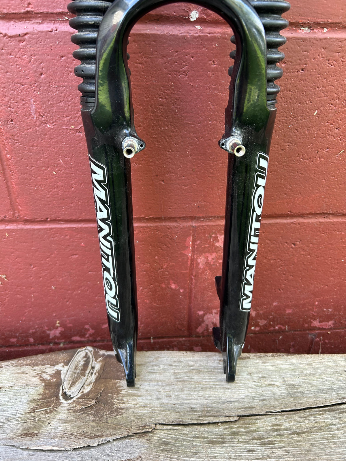 Manitou SX Black 26" Rim / Disc Brake 1 1/8 Threadless Suspension Fork