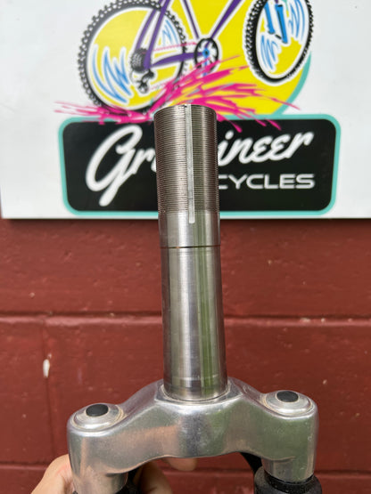 Rock Shox Quadra 10 1 1/4 Inch Threaded 26" Suspension Fork