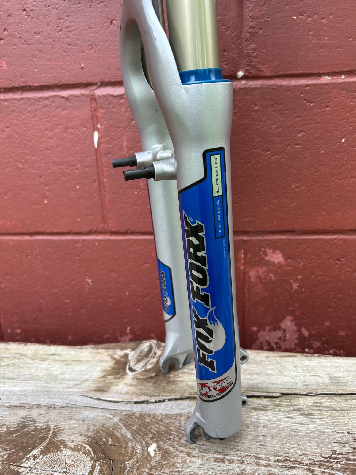 Fox F100 Terralogic Rim / Disc Brake 1 1/8 Inch 26" Suspension Fork